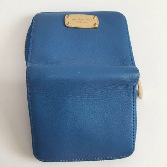 Michael Kors Blue Pebble Leather Zip Around Wallet - Picture 6 of 12